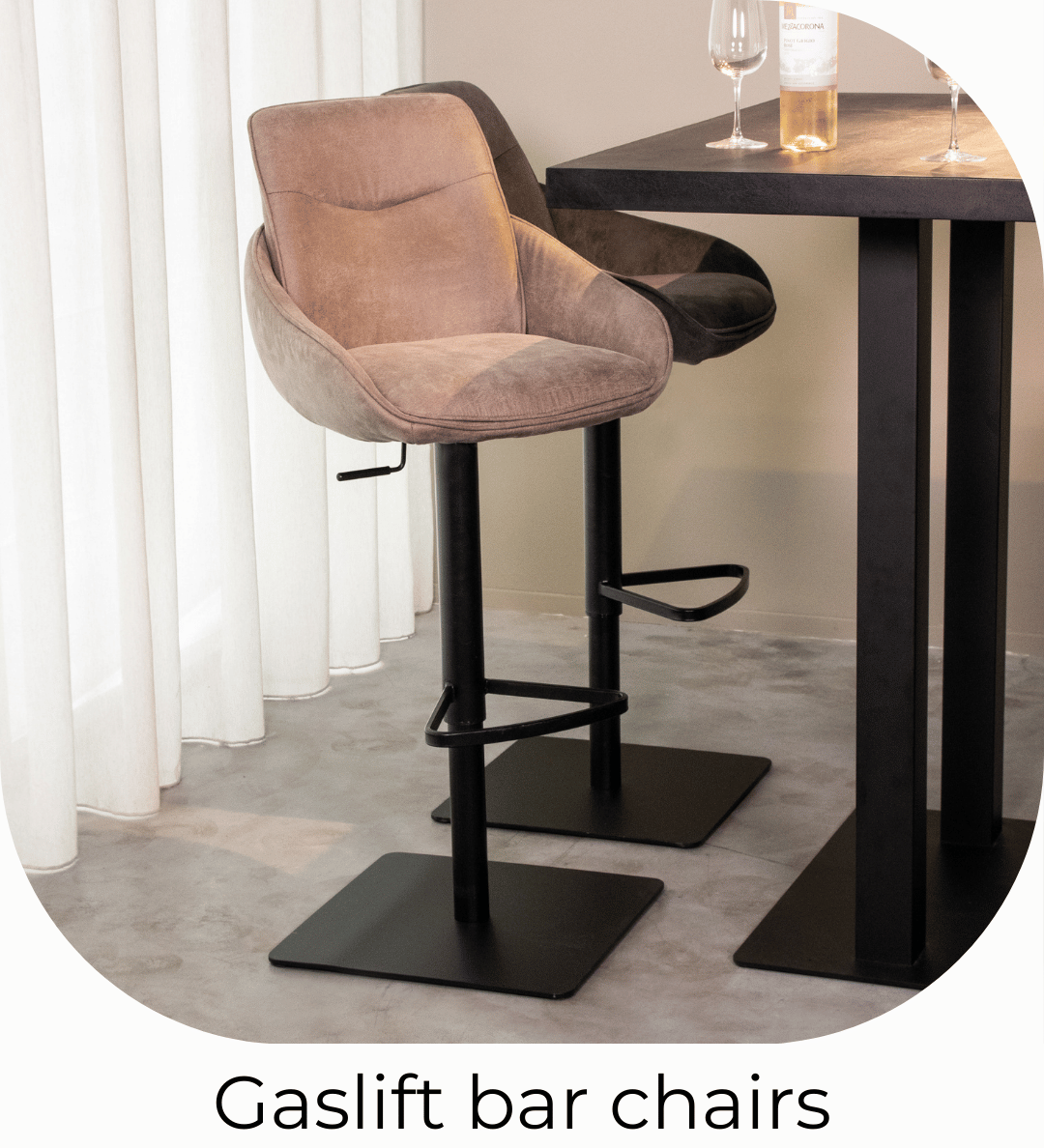 en_gaslift_bar_chairs